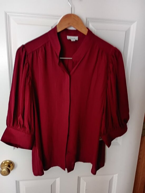 CeCe Tops - Burgundy CeCe short sleeve blouse